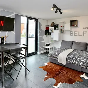 Neat - Secure Parking - Wifi - Sleeps 4 - No Parties Appartement