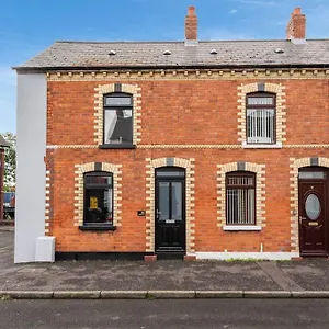 Newly Refurbished 3 Bed House Belfast